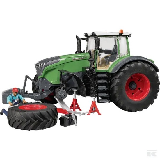 FENDT CON MECANICO BRUDER